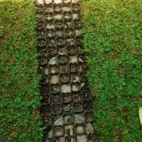 Area rumput hijau stabil menggunakan modul TurfPave grass paver
