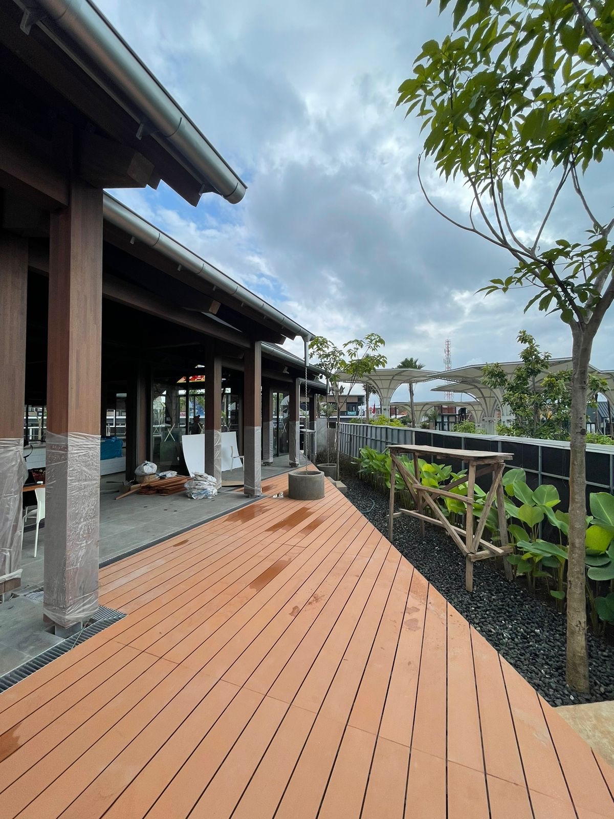 pemasangan turfpave noah barn bandung pemasangan turfpave di kafe kota baru parahyangan bandung - noah barn